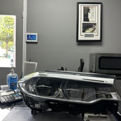 BMW M5 540 G30 (PRE LCI) GENUINE OEM RIGHT PASSENGER ADAPTIVE LED HEADLIGHT COMPLETE ASSEMBLY 2017-2021