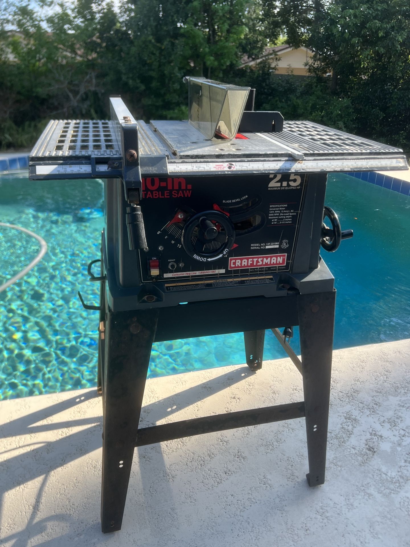 Craftsman 10 inch Table Saw (Model 137.221960) 120V 60Hz 13 Amp 2.5 HP Corded Electric Table Saw