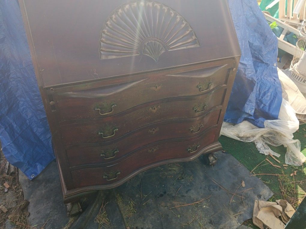 Nice Chippendale Secretary
