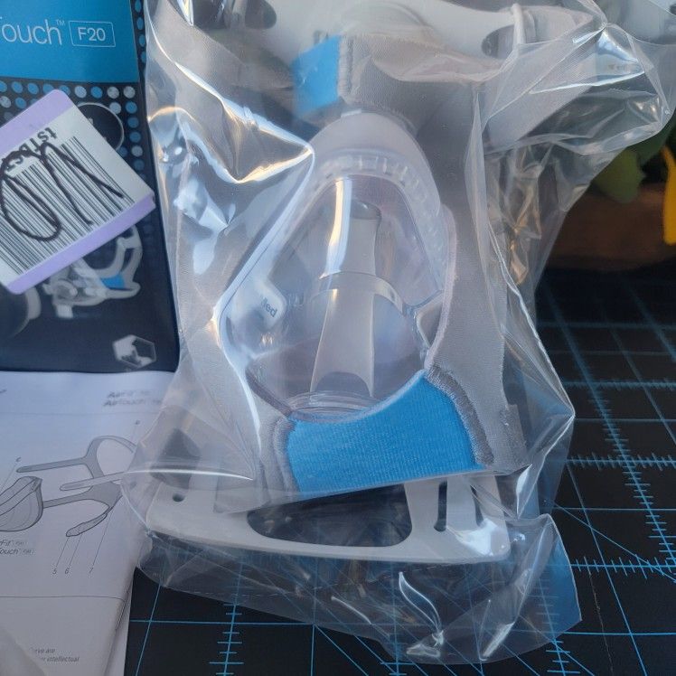 Air Touch, Full Face Mask, F 20 With An Extra Mask And 2 HosesAir Touch, Full Face Mask, F 20 With An Extra Mask And 2 Hoses