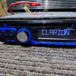 Clarion CZ205
CD receiver