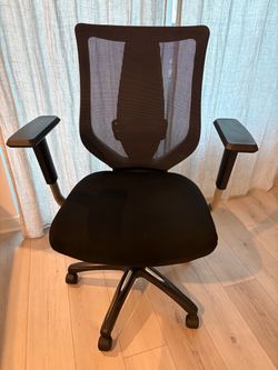 Black Mesh Office Chair