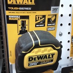 DEWALT TOUGHSERIES TAPE RULE 35' 1O.6M REMOVABLE MAGNET