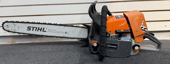 Holzfforma G466 23" Gas Chainsaw w/ Stihl Rollomatic ES Bar (A1G011967)
