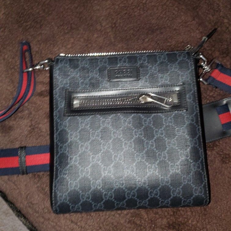 Gucci Bag Cross Body Supreme 