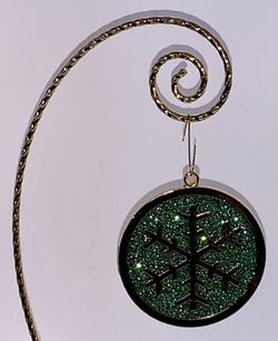 Vtg Gloria Duchin 2001 Brass Snowflake Ornament Green Sparkle Enamel Holiday