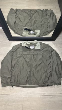 Y2K 2000s Columbia Embroidered Sage Green Puffer Jacket