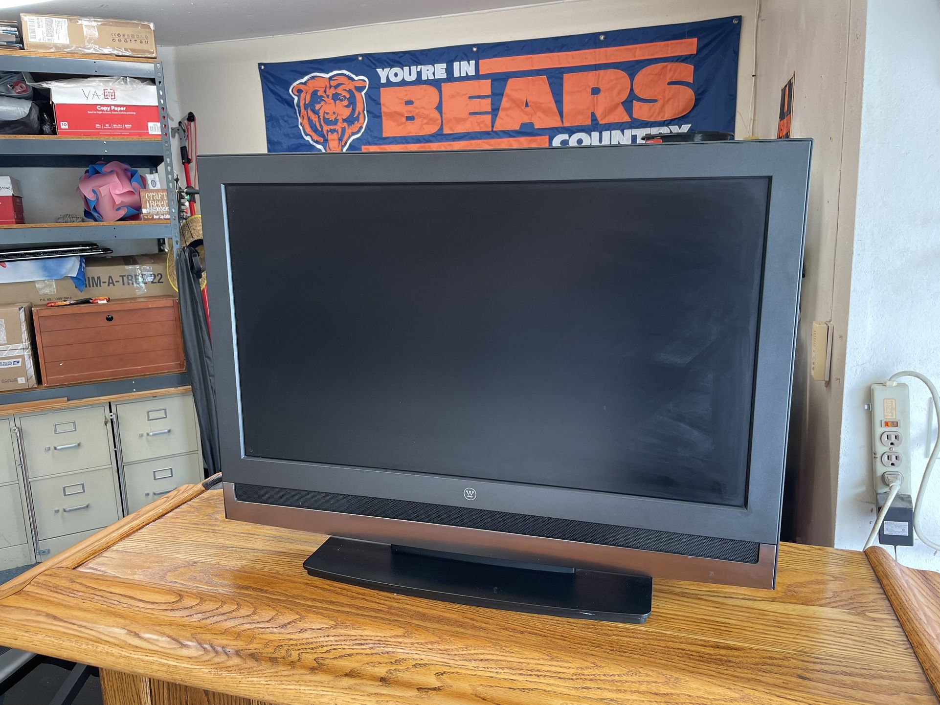 32 Inch Flat Screen TV