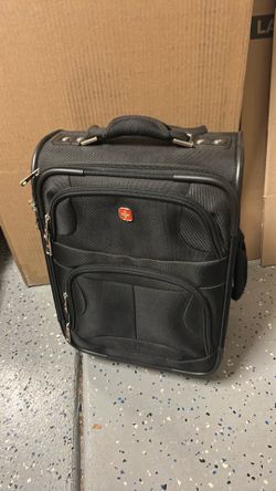 Swiss gear carry on suitcase