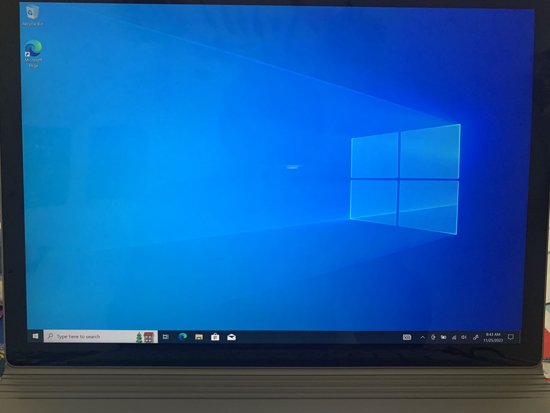 Microsoft Surface Book 1st gen i5-6300U 2.4GHz 8GB RAM 256GB SSD Windows 10