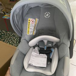 Maxi Cosi Micro Luxe Infant Car seat 