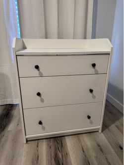 IKEA Hauga 3-drawer dresser