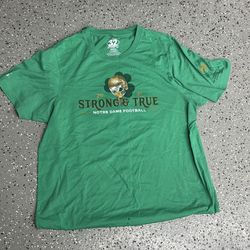Notre Dame college football tee size xl open to offers