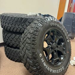 4x Jeep Firestone Destination Tires and Alloy wheels 255-75/R17