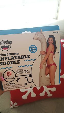 Giant llama inflatable. age:8+