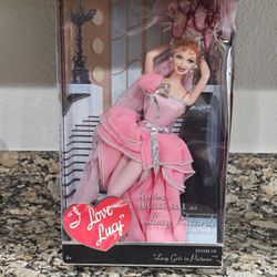 Mattel I Love Lucy Gets in Pictures Barbie Doll