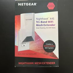 Nichthawk® X45 Tri-Band WiFi Mesh Extender