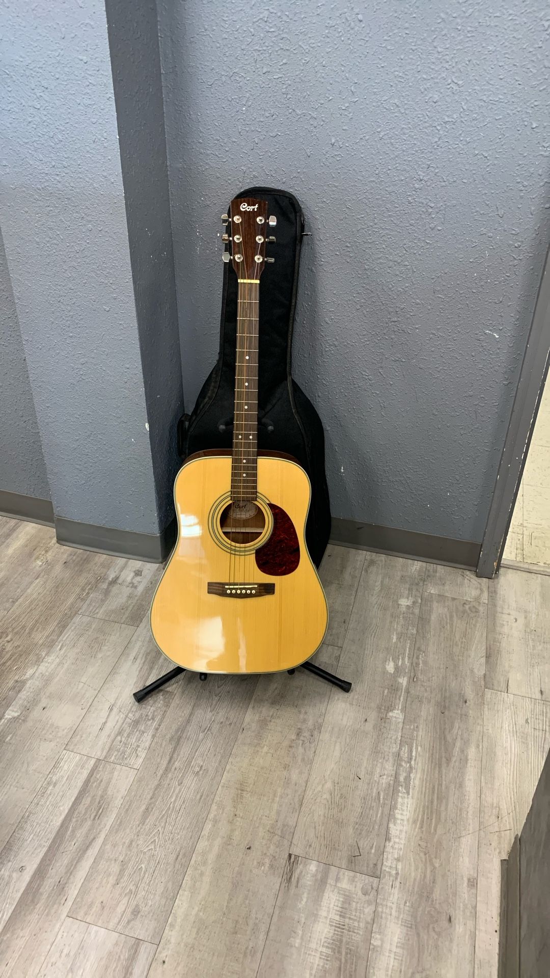 Cort Earth-70 Natural Acoustic