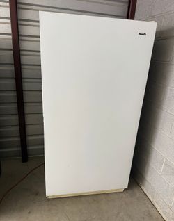 White Standing Freezer