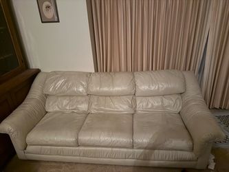 Crème leather couch