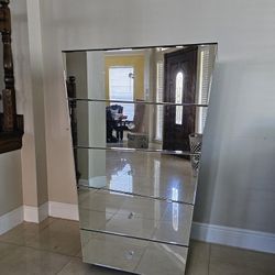 Mirror Dresser 
