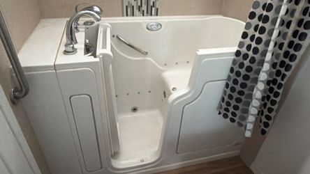 Safe Step Walk-In Bathtub with Hydrotherapy Jets