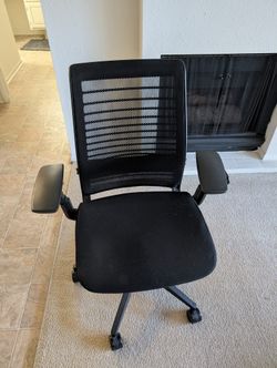 Steelcase Think Ergonomic Task Chair (Model 465A300)
