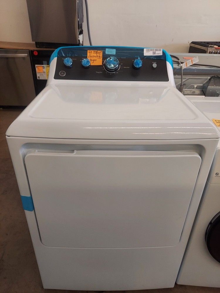 op Rated
GE
7.2 cu. ft. vented Electric Dryer in White with Auto Dry and Extended Tumble