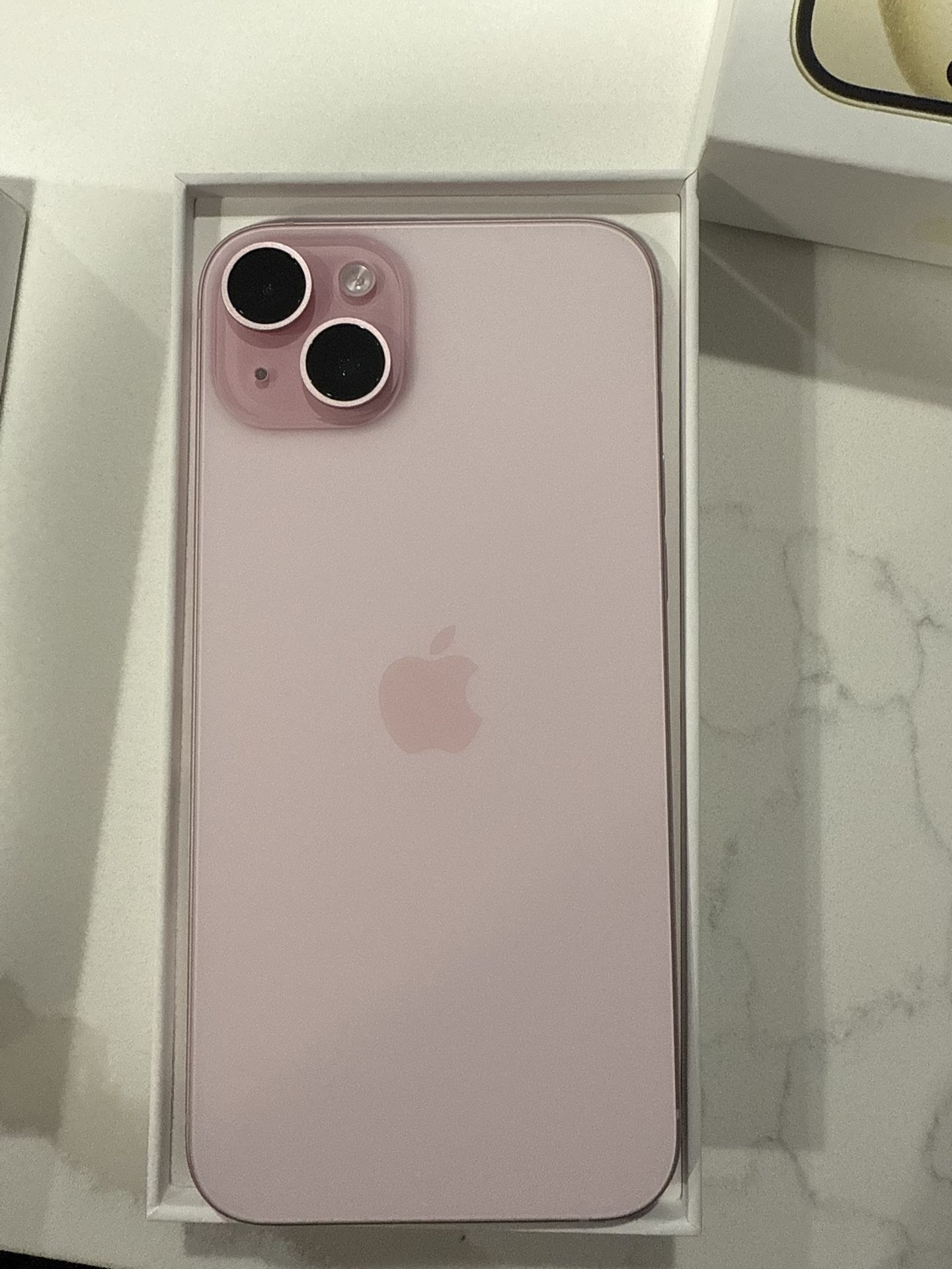 iPhone 15 Plus