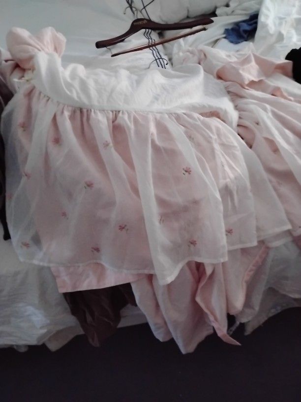 Crib Bedskirt For Girls 