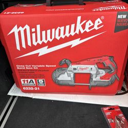 Milwaukee 11 Amp Deep Cut Band Saw with Hard Case