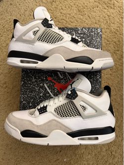 Size 12 (Pre owned, comes with original box) - Air Jordan 4 retro military black