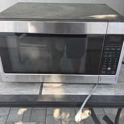 LG microwave free