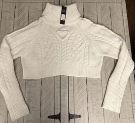 Sweater Heart Centered New Large