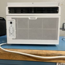 Toshiba Window Type AC Unit