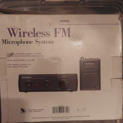 *Wireless Microphone System 🎤 FM (Lavalier) $15