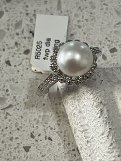 Gen Pearl And Diamond Silver Ring