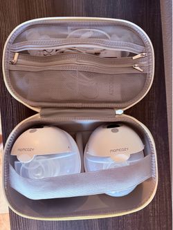 Momcozy M5 wearable Breast Pump