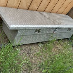 Vendo Parrilla Para Escaleras Y Caja De Harramienta 