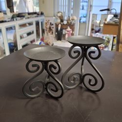 Vintage Rustic Set Of 2 Wrought Iron Scroll Design Candle Holder Pedestals Black 4.75" & 5.75"