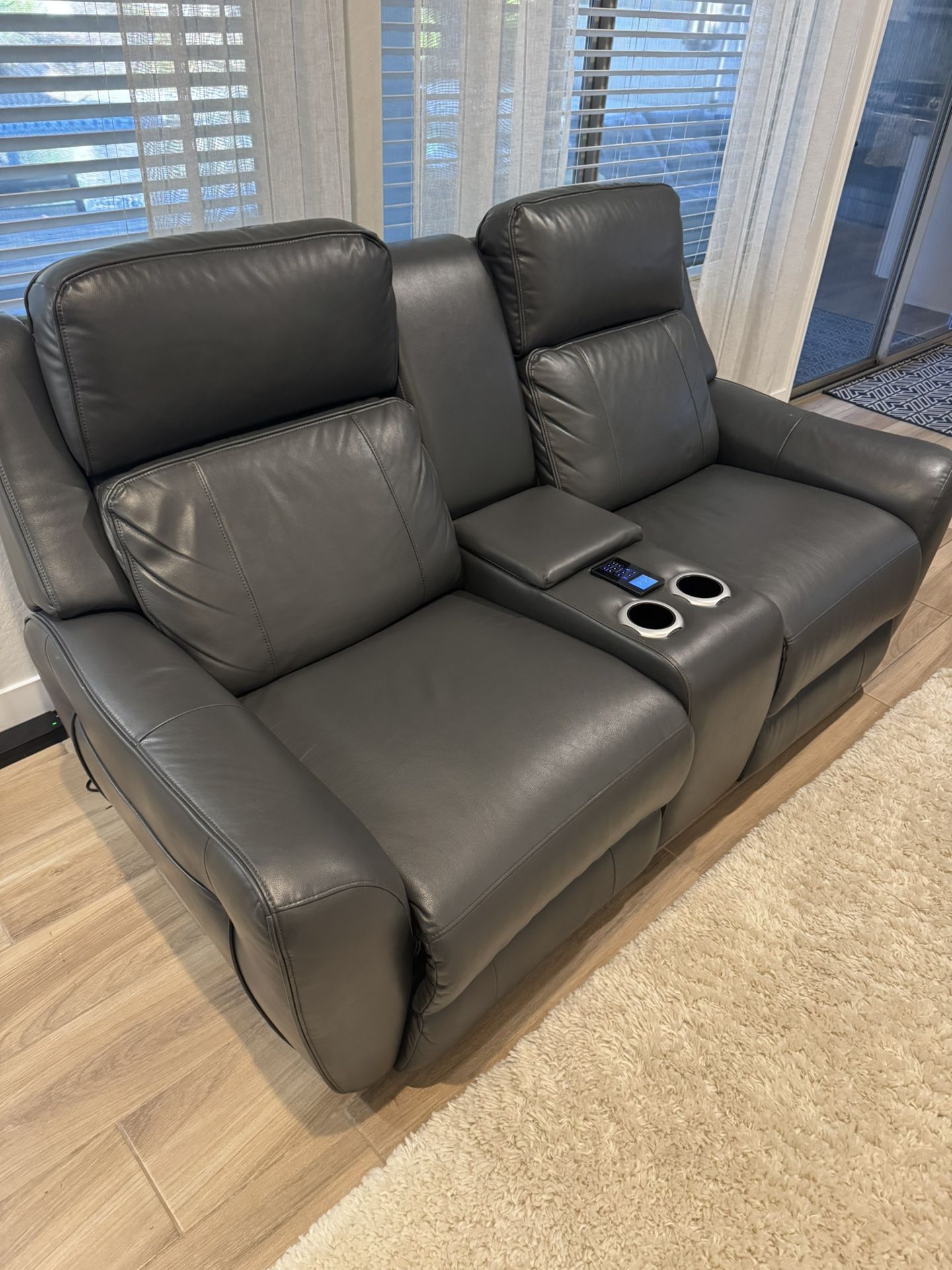 Recliner @ L💥💥K. Great piece