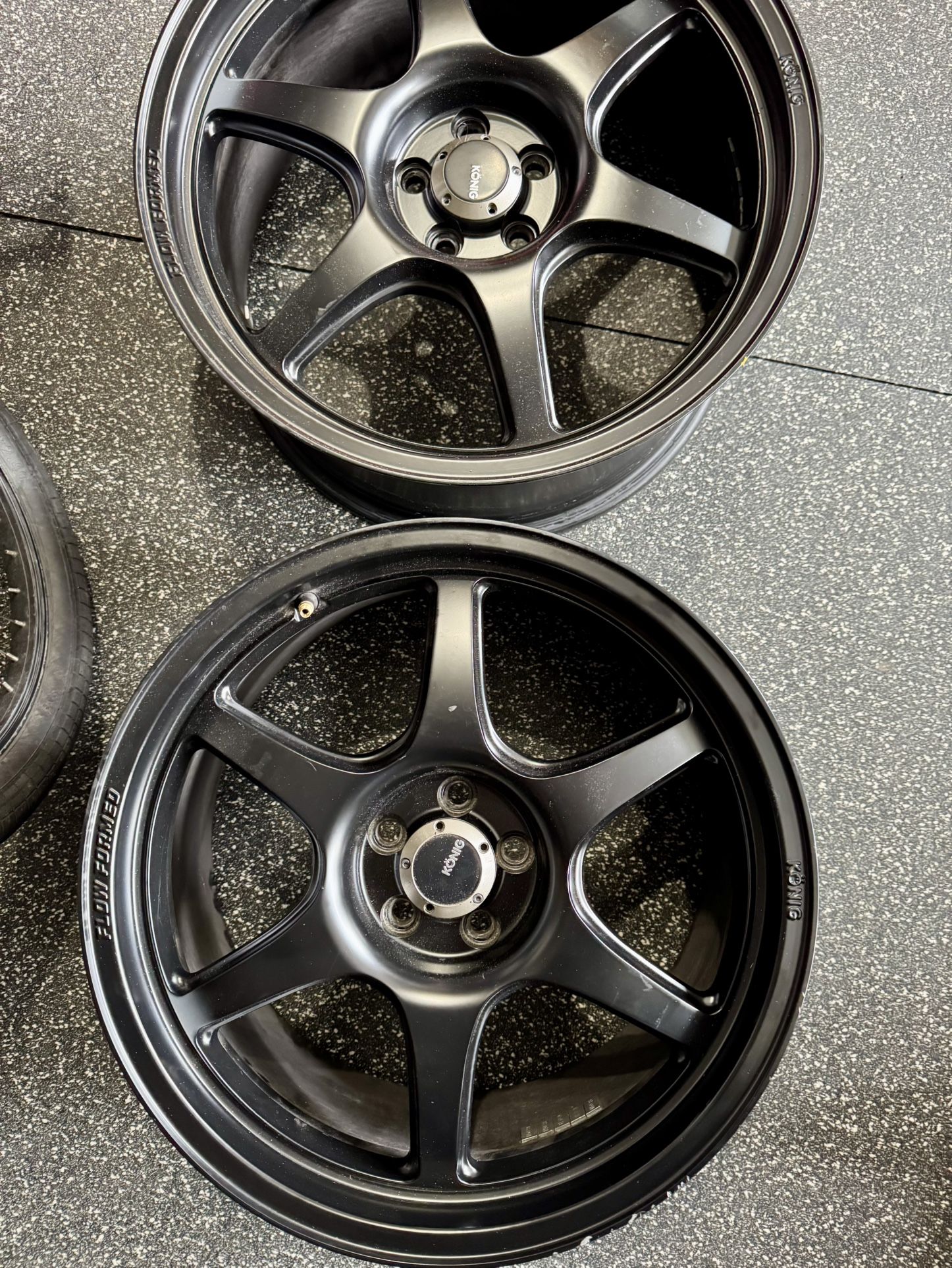 Two 18 Inch Konig Hexaform (pair) 