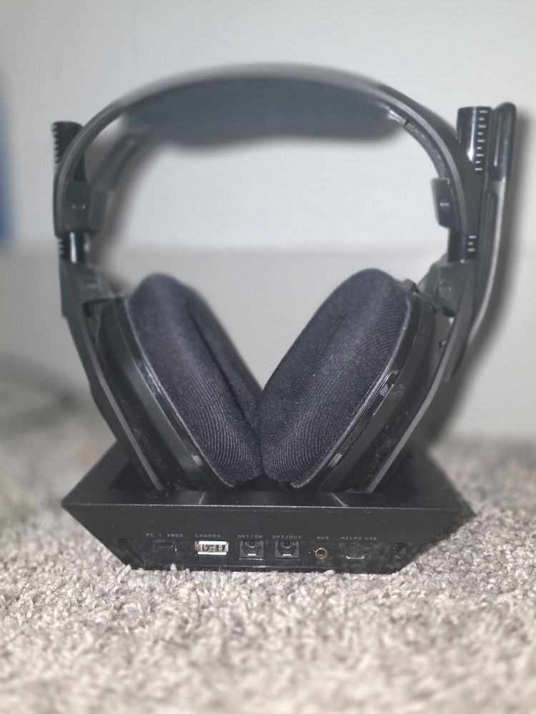Astro A50 Wireless gaming headset with base