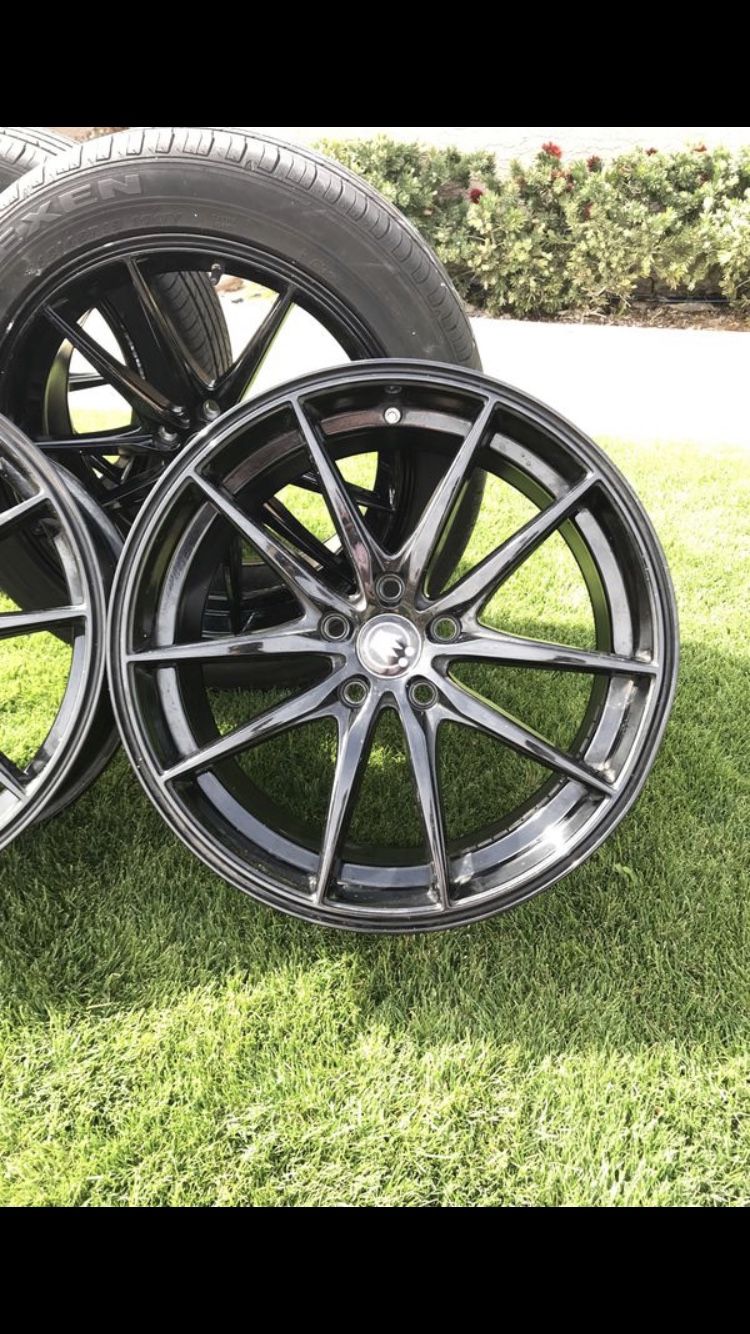 18 Inch Gloss Black Rims