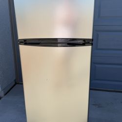 Thomson Mini Fridge