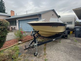 19 ft 1976 Ranger boat