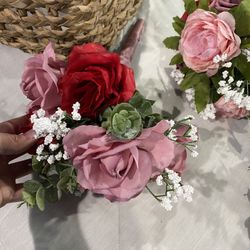 Five bouquets for wedding