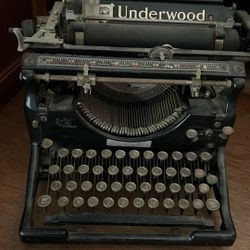 Antique Typewriter 