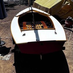 Restored 19’ Lightning Classic Wooden Sailboat + Trailer 