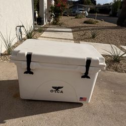 ORCA 40qt Cooler – White – Lightly Used + Basket
